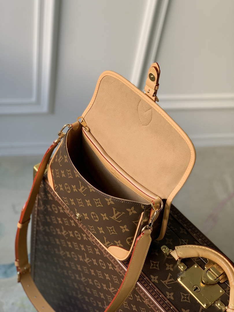 LV M46317 Louis Vuitton Diane Monogram Handbag - Default Title - View 7
