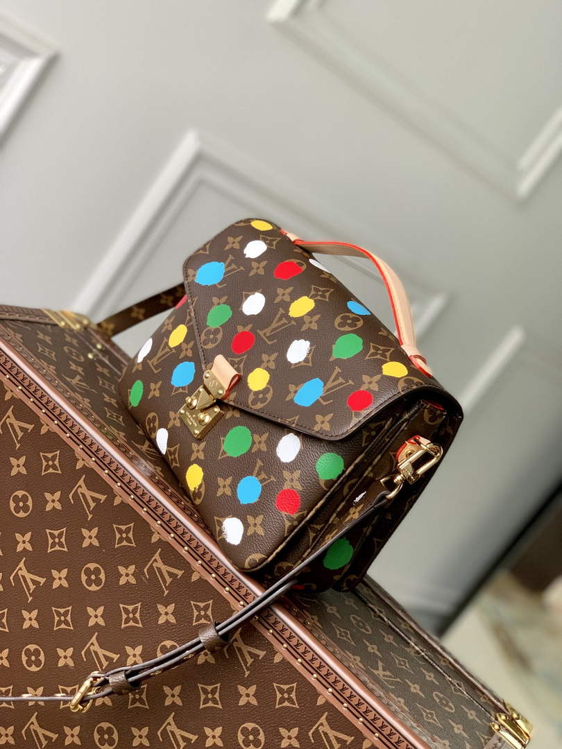 LV M46384 Louis Vuitton LV X YK POCHETTE M¨¦TIS Monogram