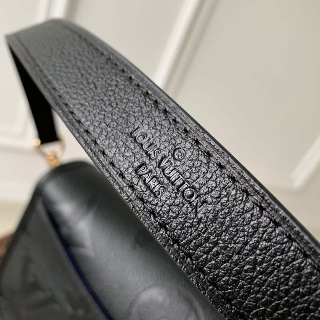 LV M46386 Louis Vuitton Diane Monogram Empreinte Leather Black