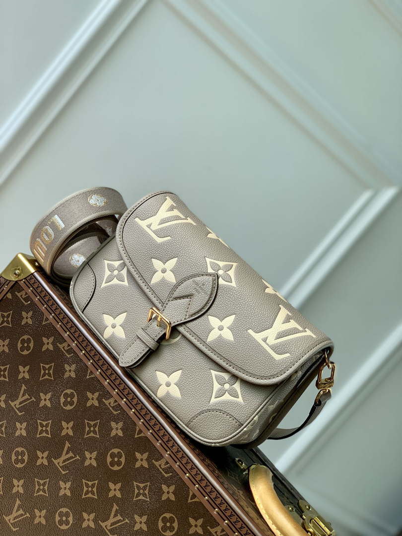 LV M46386 Louis Vuitton Diane Monogram Empreinte Leather Gray with Camel - Default Title - View 1