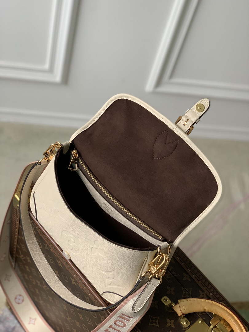 LV M46388 Louis Vuitton Diane Monogram Empreinte Leather White