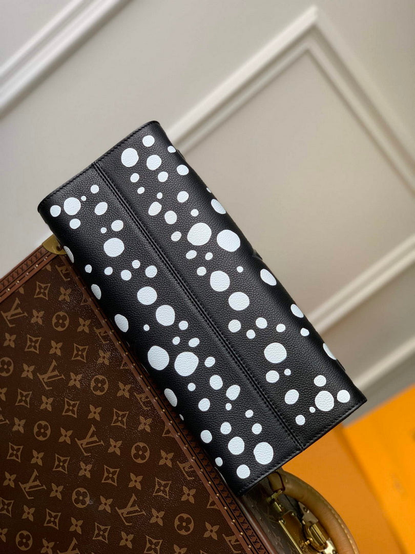 LV M46389 Louis Vuitton LV x YK OnTheGo MM Bag Black White - Default Title - View 4