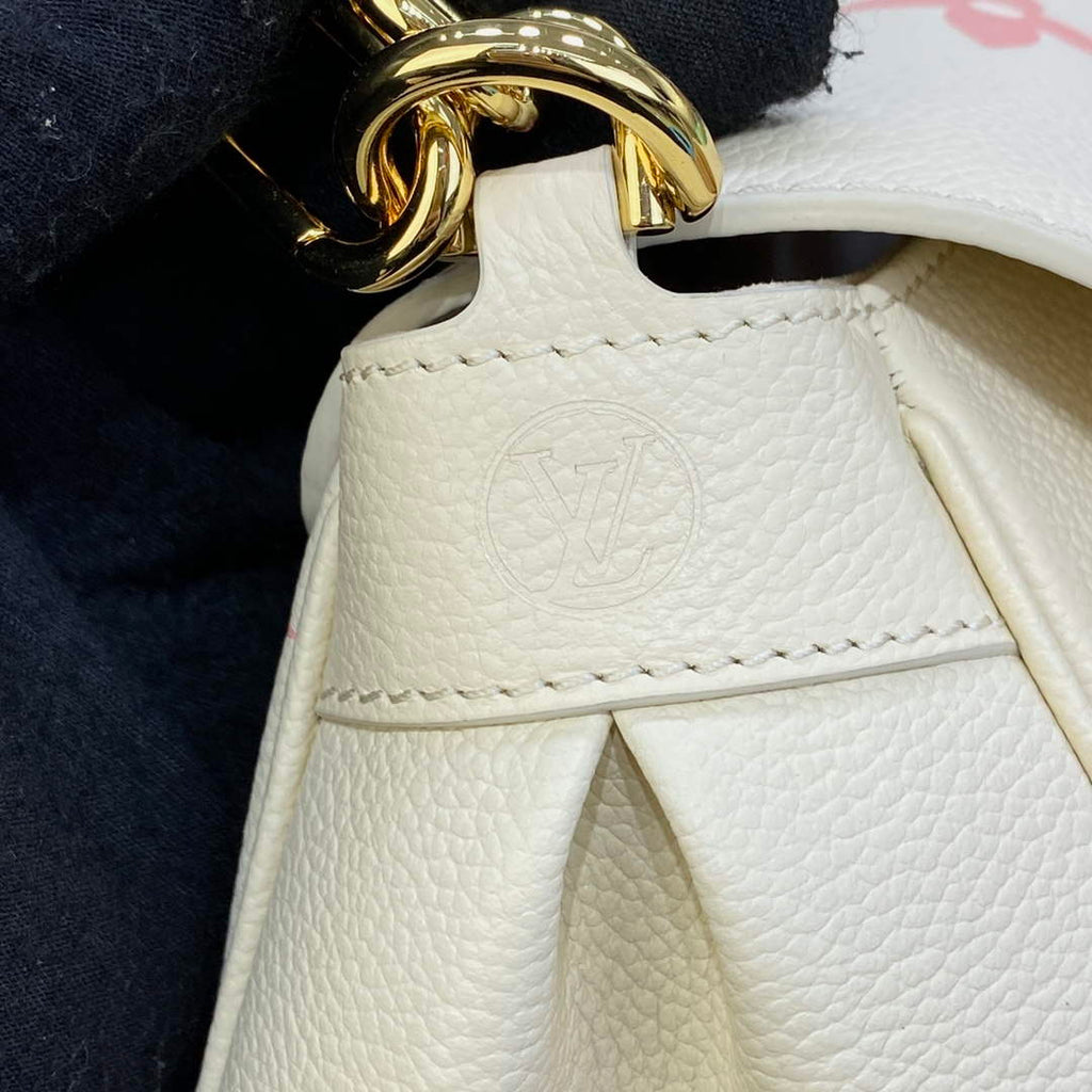 LV M46393 Louis Vuitton Favourite Bag Pink