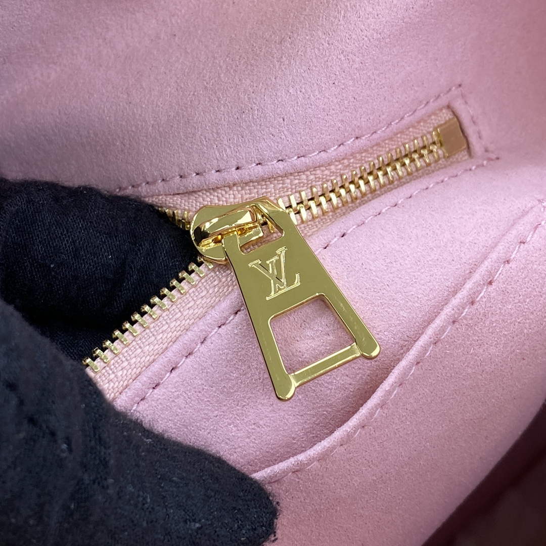 LV M46416 Louis Vuitton LV x YK OnTheGo MM Bag White