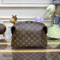 LV M46458 Louis Vuitton Cosmetic Pouch GM