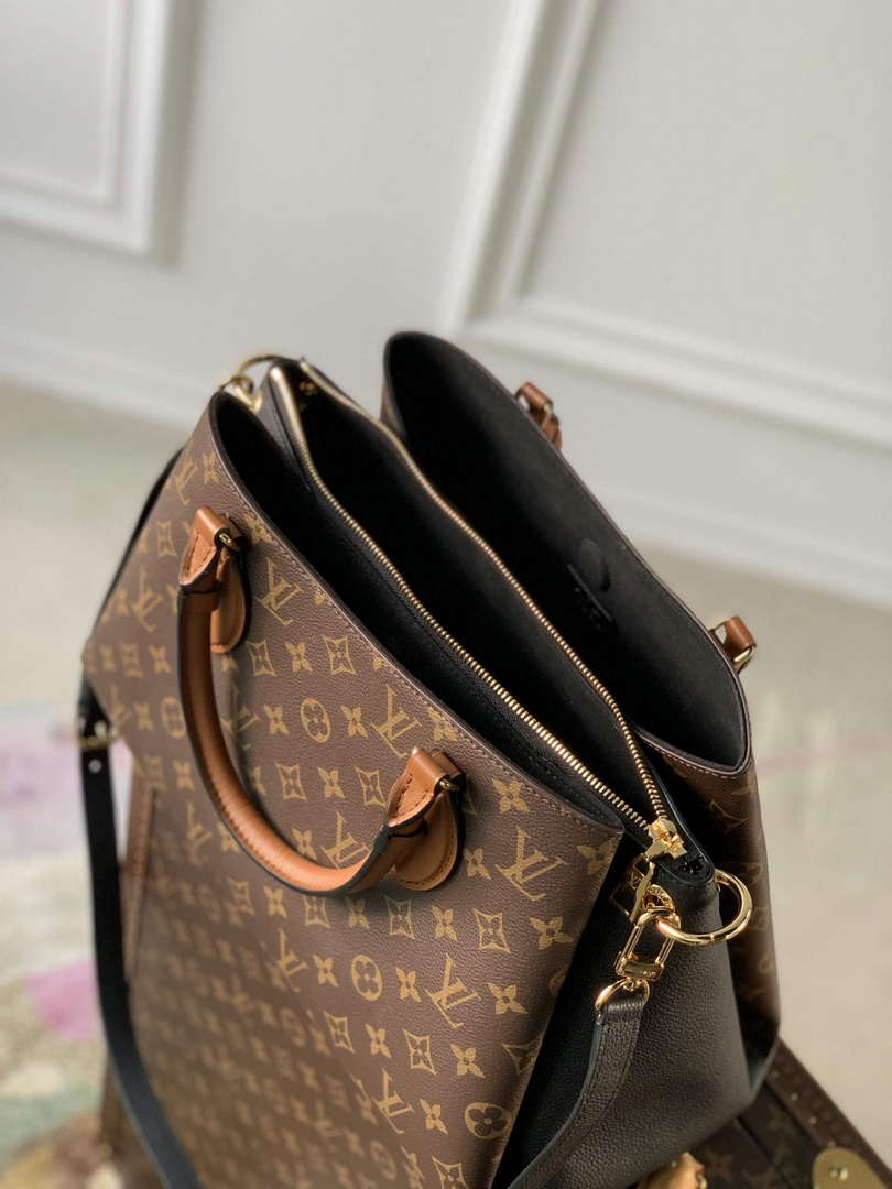 LV M46508 Louis Vuitton Vend?me MM Bag Black
