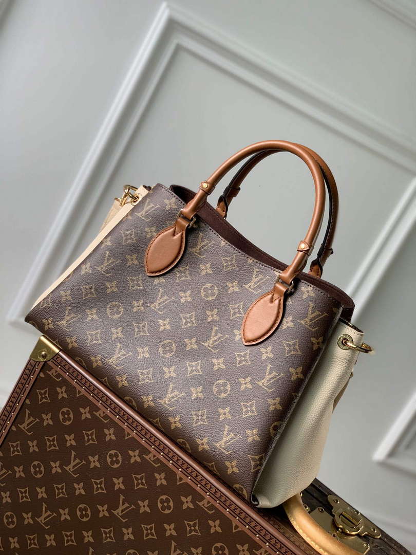LV M46508 Louis Vuitton Vend?me MM Bag White