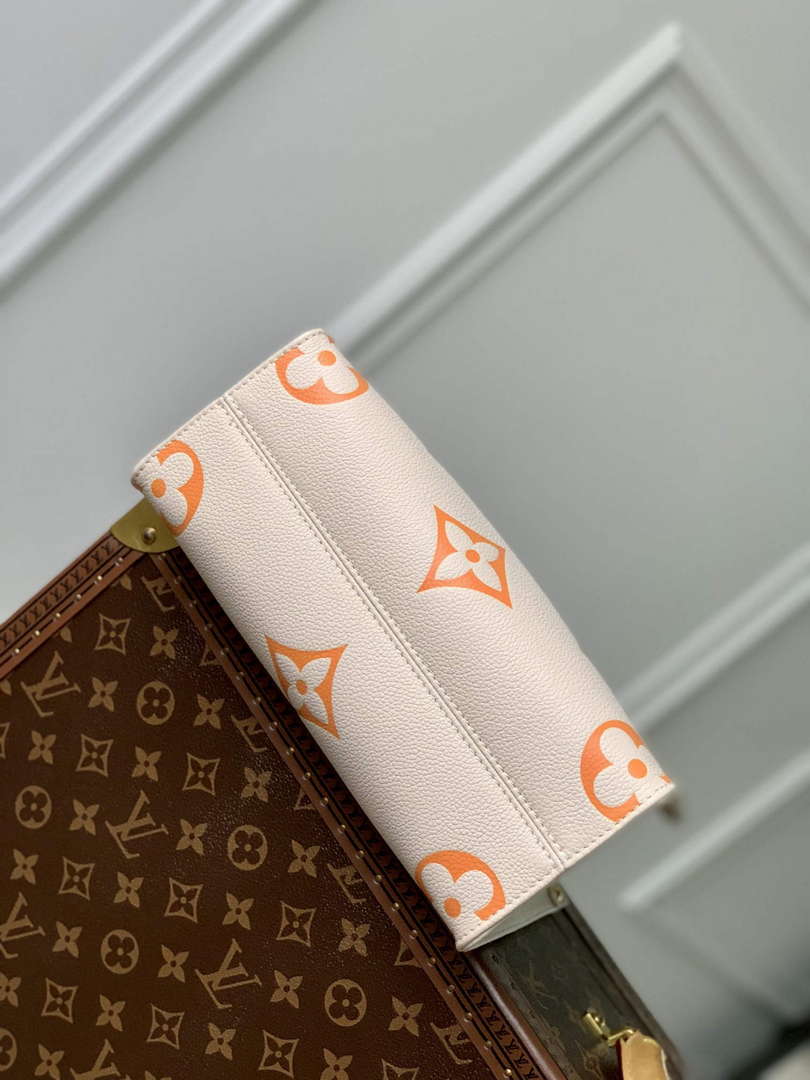 LV M46513 Louis Vuitton OnTheGo PM Bag - Default Title - View 5