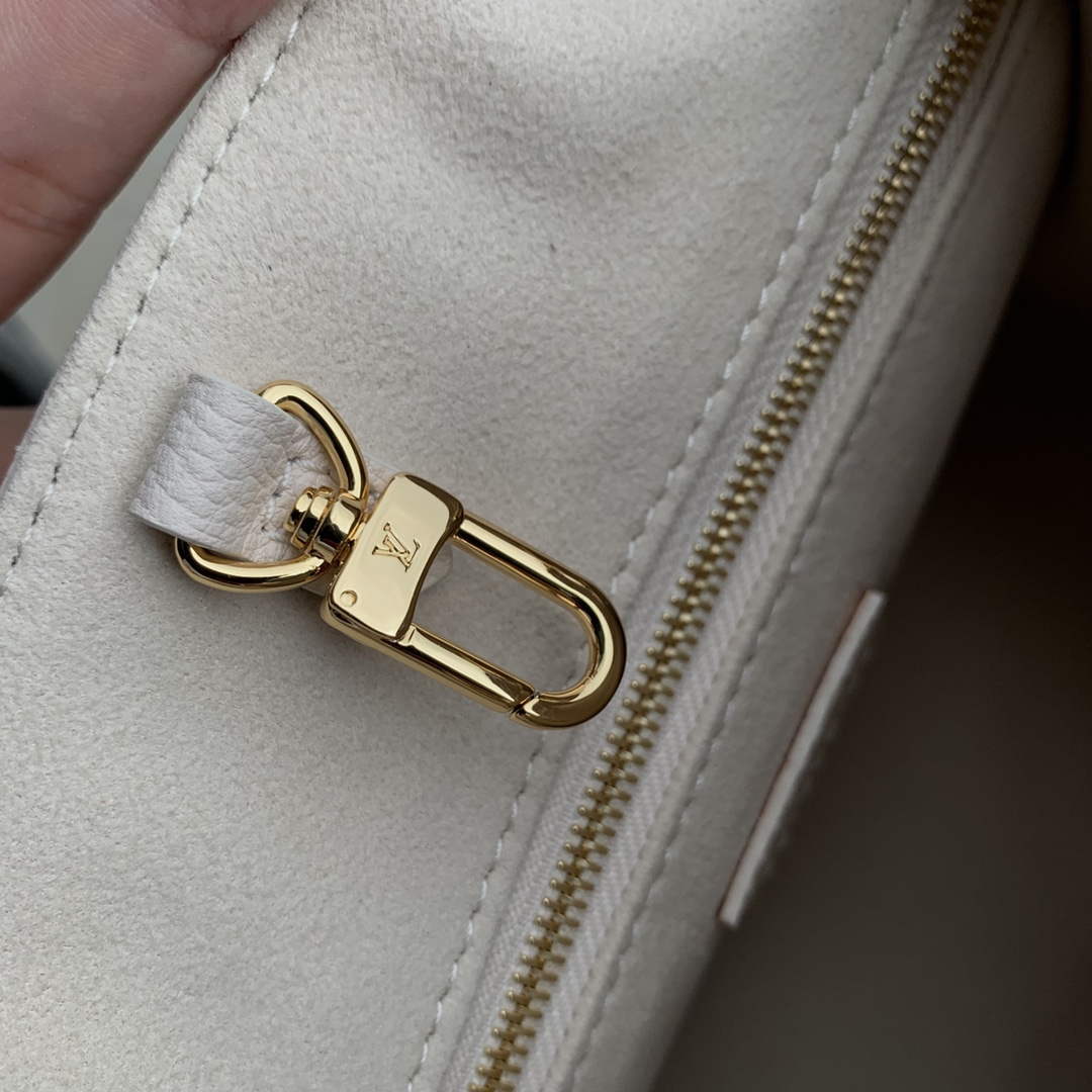 LV M46513 Louis Vuitton OnTheGo PM Bag - Default Title - View 8