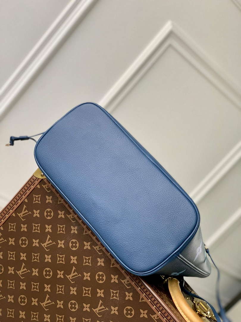 LV M46514 Louis Vuitton Neverfull MM Bag Gradient Blue - Default Title - View 4