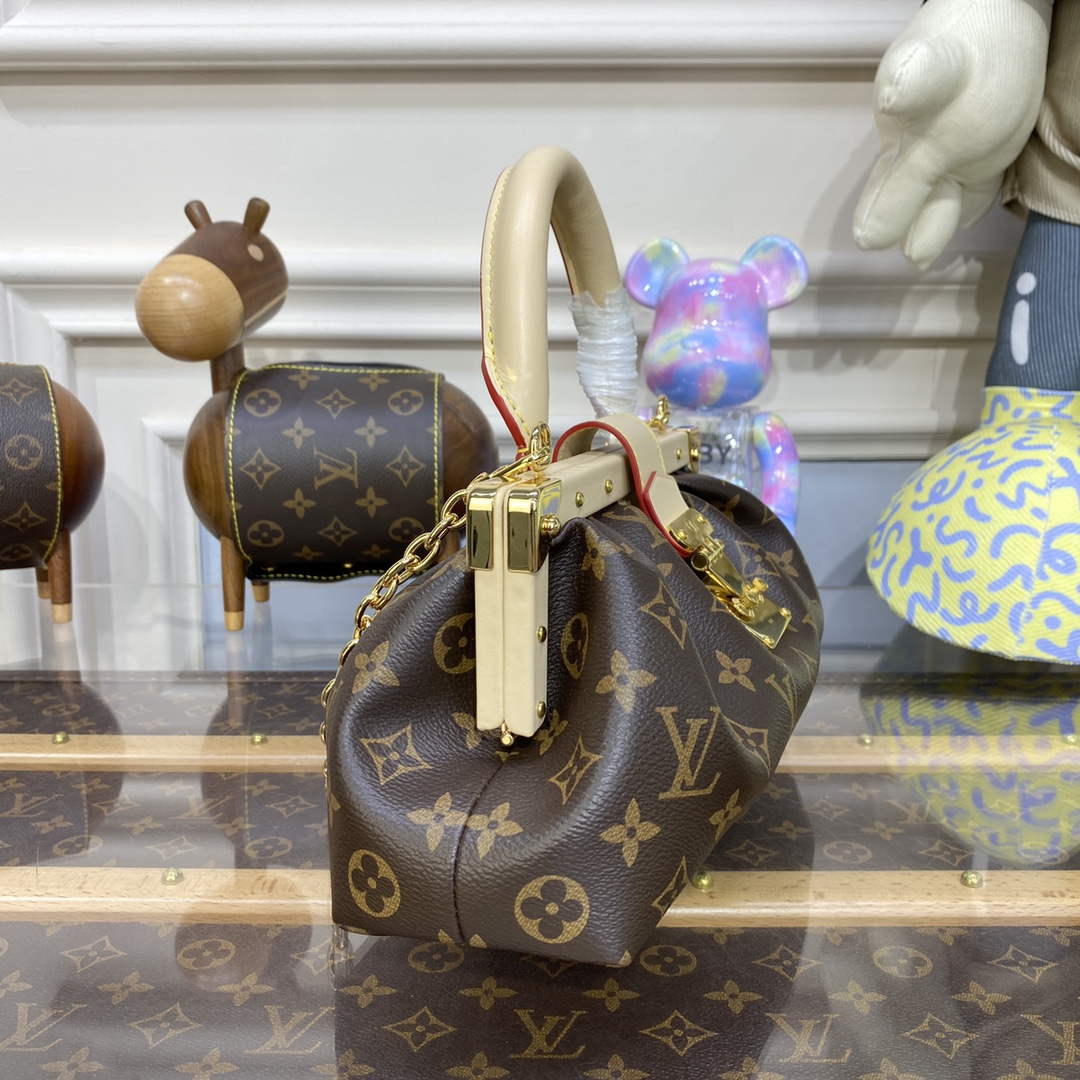 LV M46544 Louis Vuitton Monogram Clutch - Default Title - View 3