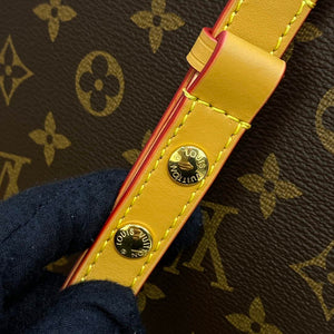LV M46548 Louis Vuitton Tilsitt Monogram Handbag Brown - Default Title - View 7