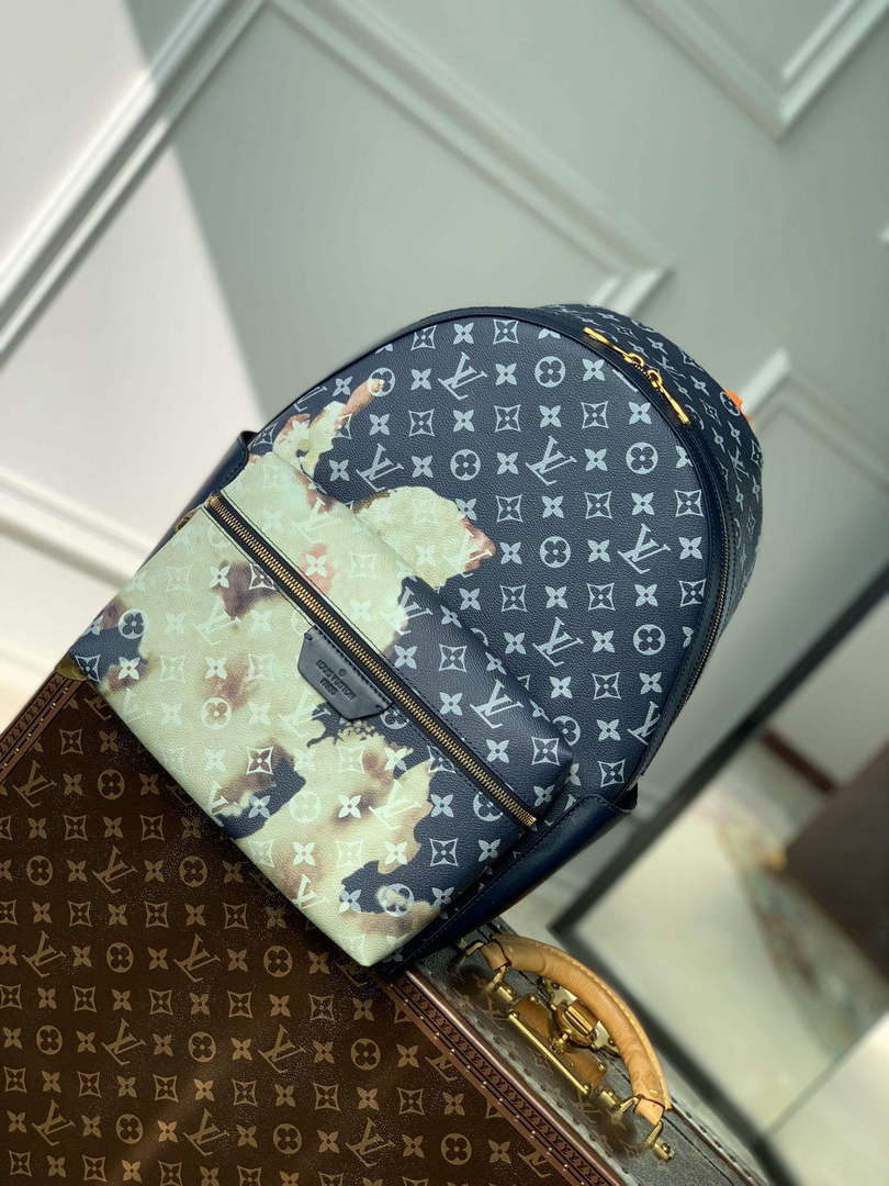 LV M46553 Louis Vuitton Discovery Backpack Bag Blue - Default Title - View 1