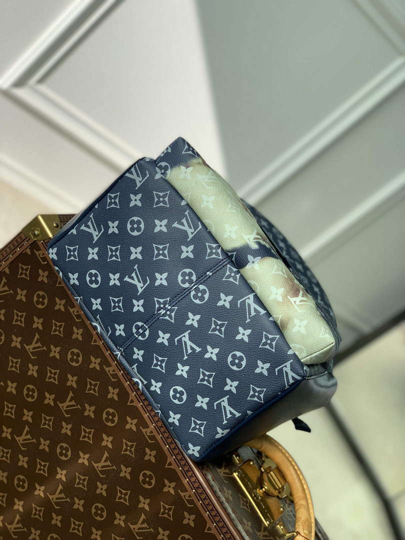 LV M46553 Louis Vuitton Discovery Backpack Bag Blue - Default Title - View 4