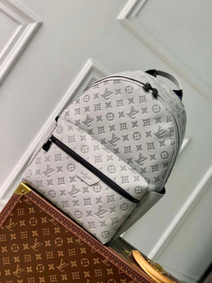LV M46557 Louis Vuitton Discovery Backpack Bag Anthracite Gray - Default Title - View 1