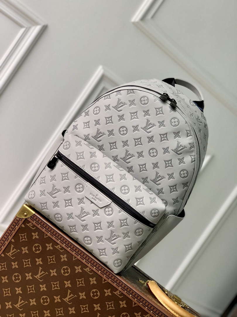 LV M46557 Louis Vuitton Discovery Backpack Bag Anthracite Gray - Default Title - View 1