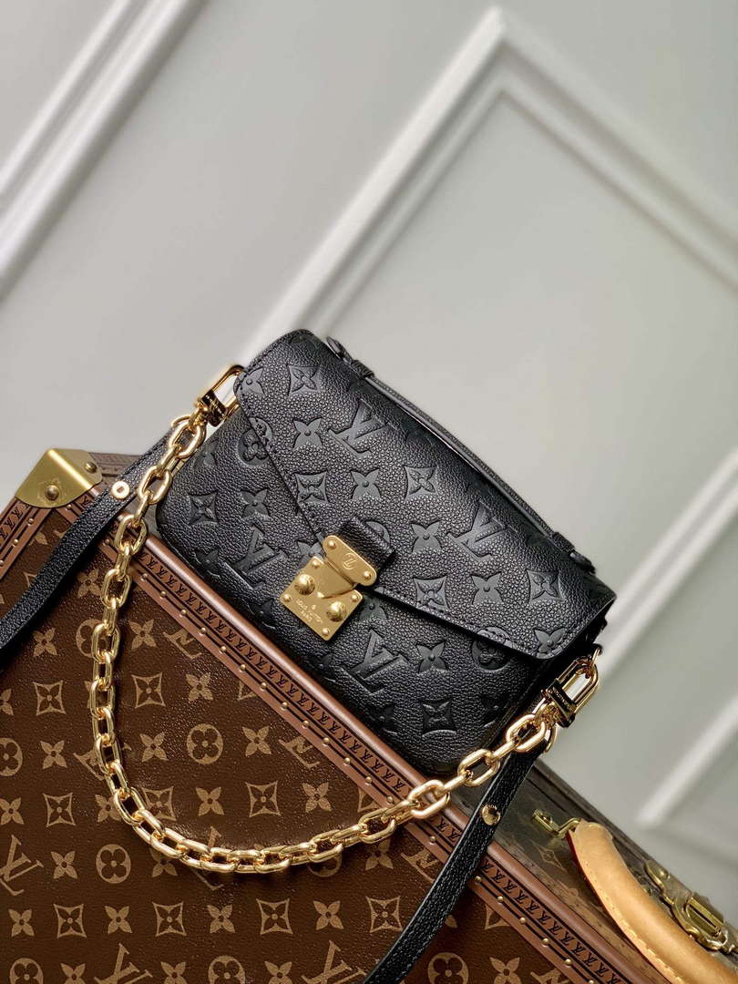 LV M46595 Louis Vuitton Pochette M¨¦tis East West Handbag Black