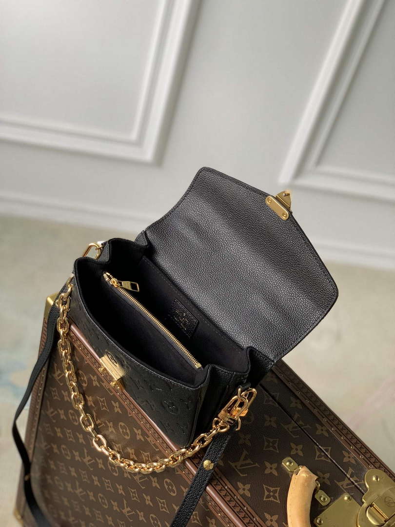 LV M46595 Louis Vuitton Pochette M¨¦tis East West Handbag Black