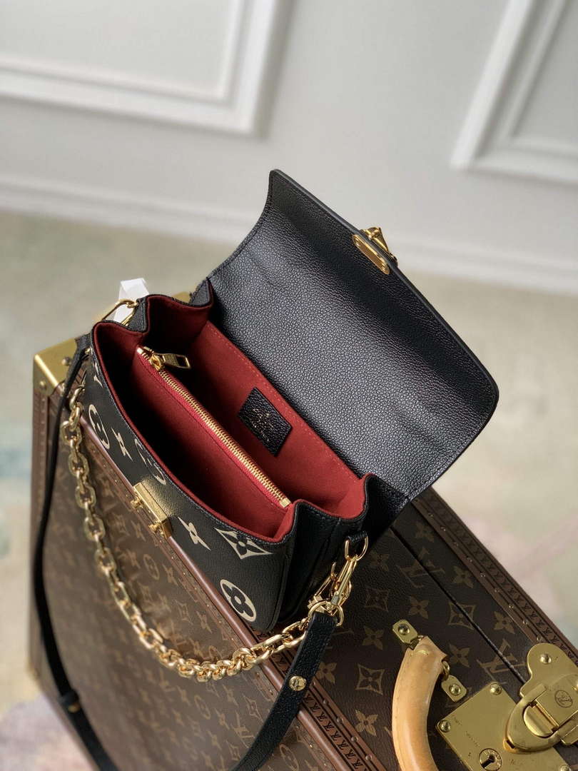LV M46596 Louis Vuitton Pochette M¨¦tis East West Handbag