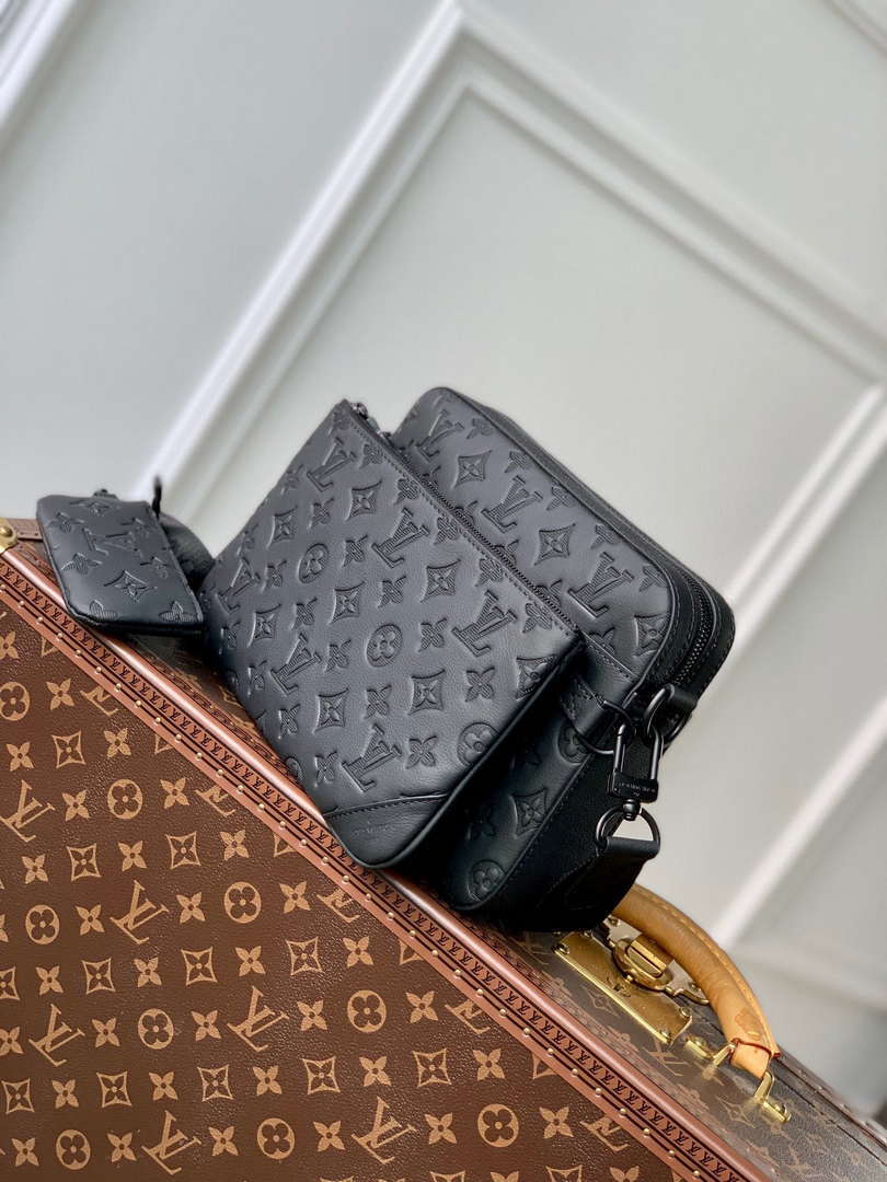 LV M46602 Louis Vuitton Trio Messenger Bag Monogram Shadow Leather