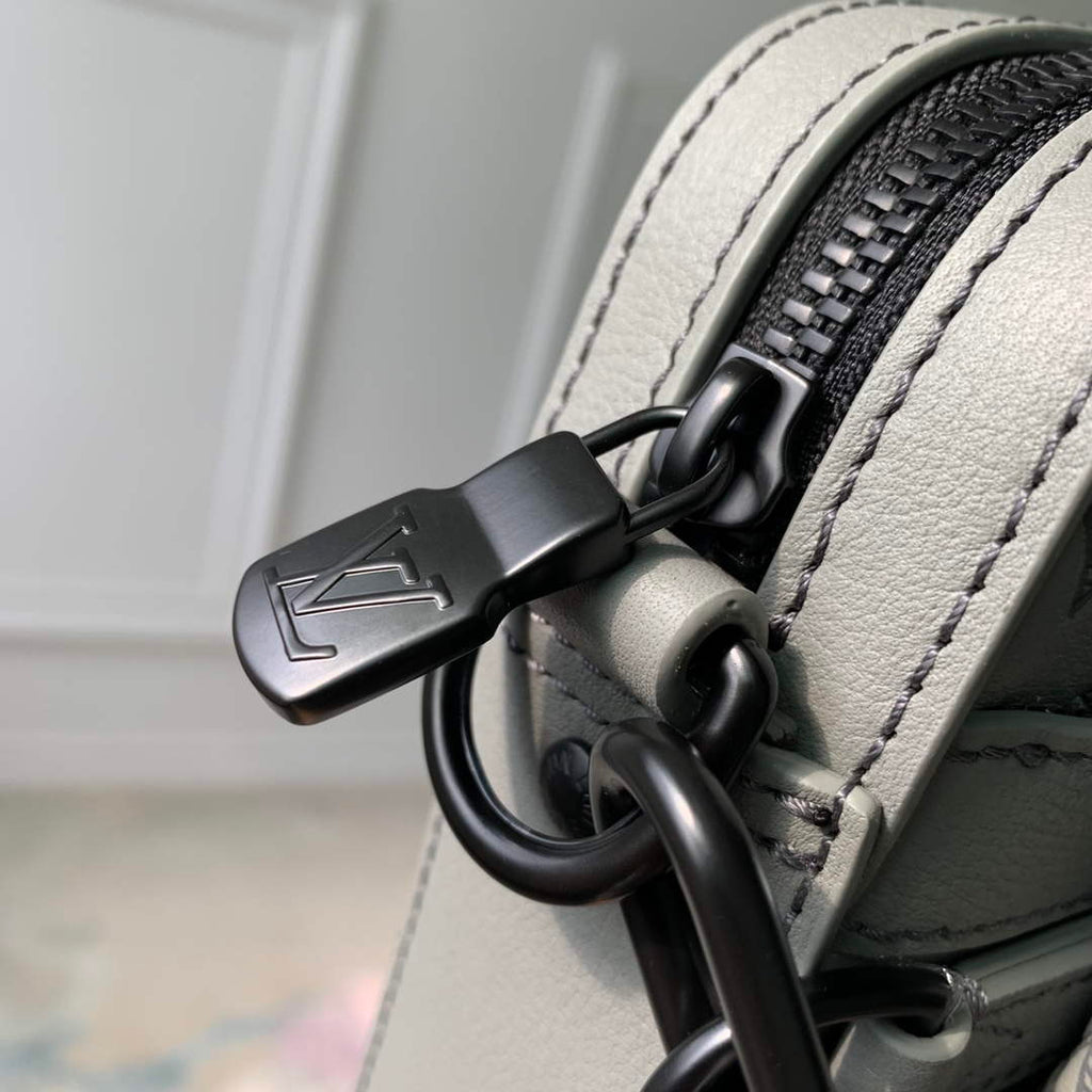 LV M46603 Louis Vuitton Trio Messenger Anthracite Gray
