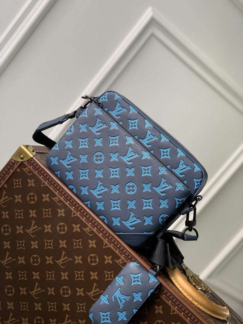 LV M46604 Louis Vuitton Trio Messenger Navy River Blue - Default Title - View 1