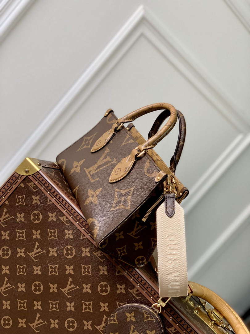 LV M46653 Louis Vuitton OnTheGo East West Bag - Default Title - View 3