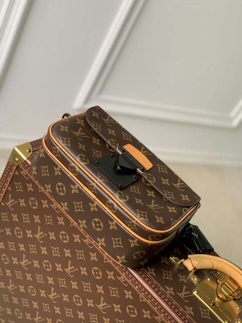 LV M46688 Louis Vuitton S-Lock Messenger Radiant Sun - Default Title - View 4