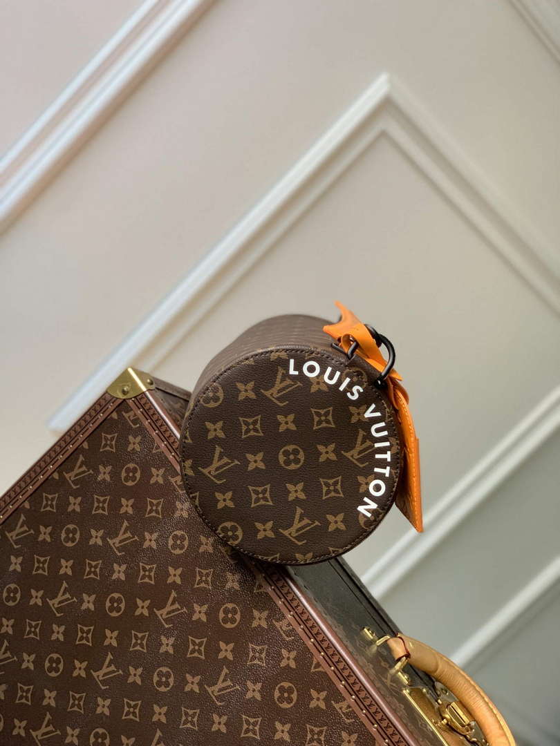 LV M46691 Louis Vuitton Soft Polochon Bag Radiant Sun - Default Title - View 3