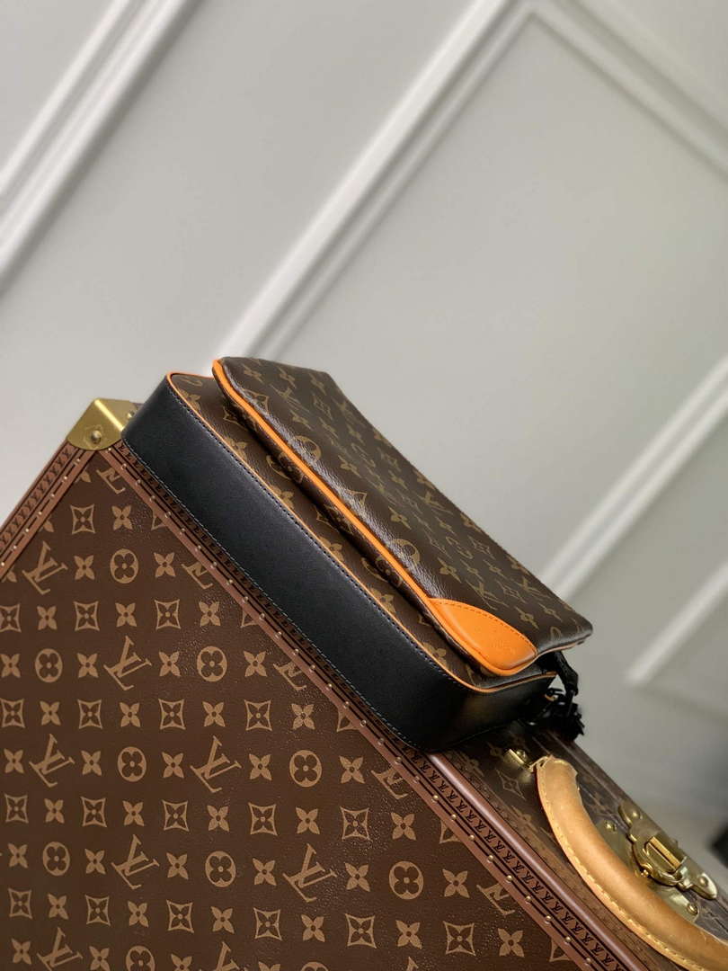 LV M46694 Louis Vuitton Trio Messenger Radiant Sun - Default Title - View 3