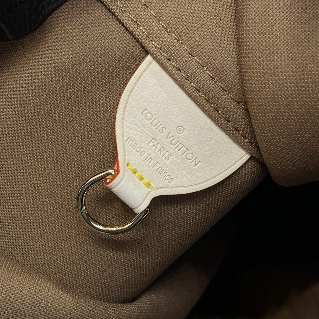 LV M46817 Louis Vuitton Atlantis GM Handbag - Default Title - View 7