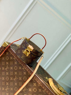 LV M46933 Louis Vuitton Scott Bag Monogram - Default Title - View 1