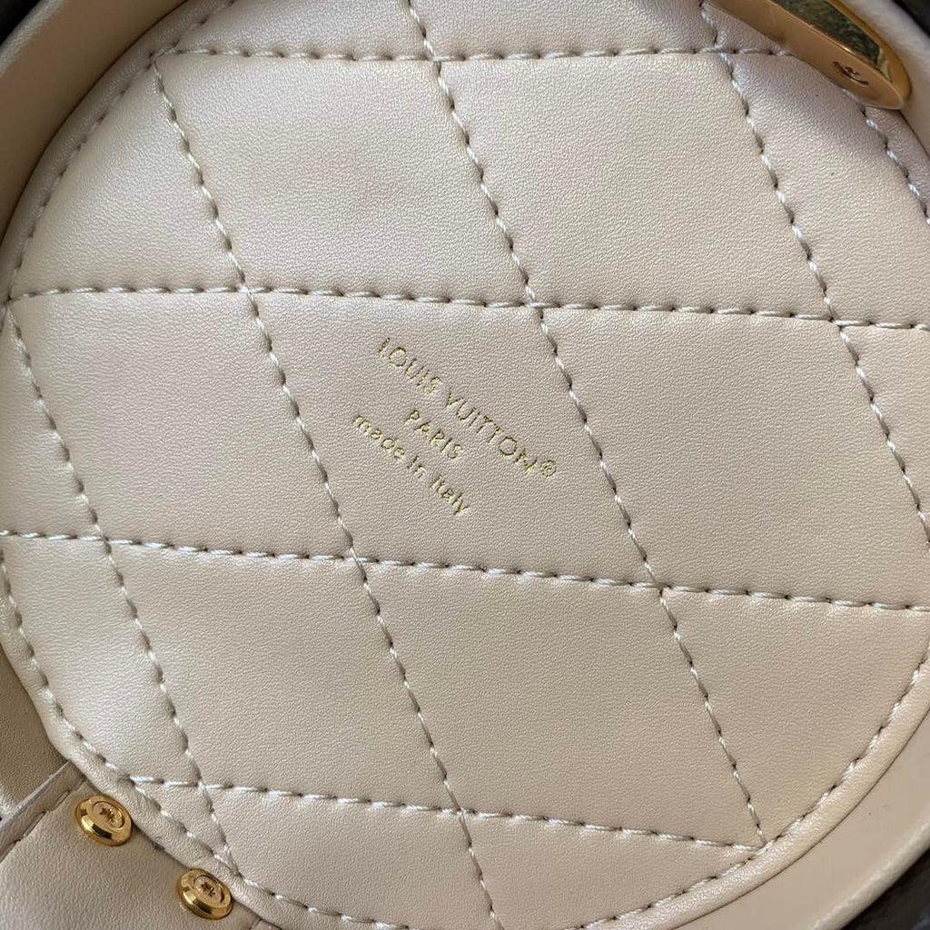 LV M46933 Louis Vuitton Scott Bag Monogram