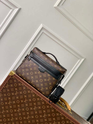 LV M46972 Louis Vuitton LV Trail Messenger Bag - Default Title - View 3