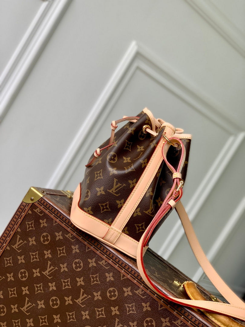 LV M46983 Louis Vuitton No¨¦ BB Bucket Bag