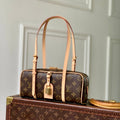 LV M47031 Louis Vuitton Hang On Handbag