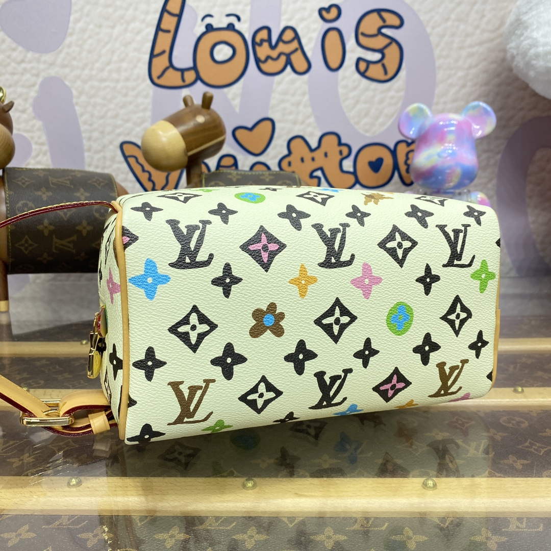 LV M47069 Louis Vuitton Locker Dopp Kit Vanilla - Default Title - View 4