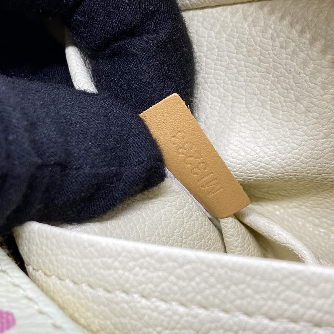 LV M47069 Louis Vuitton Locker Dopp Kit Vanilla - Default Title - View 9