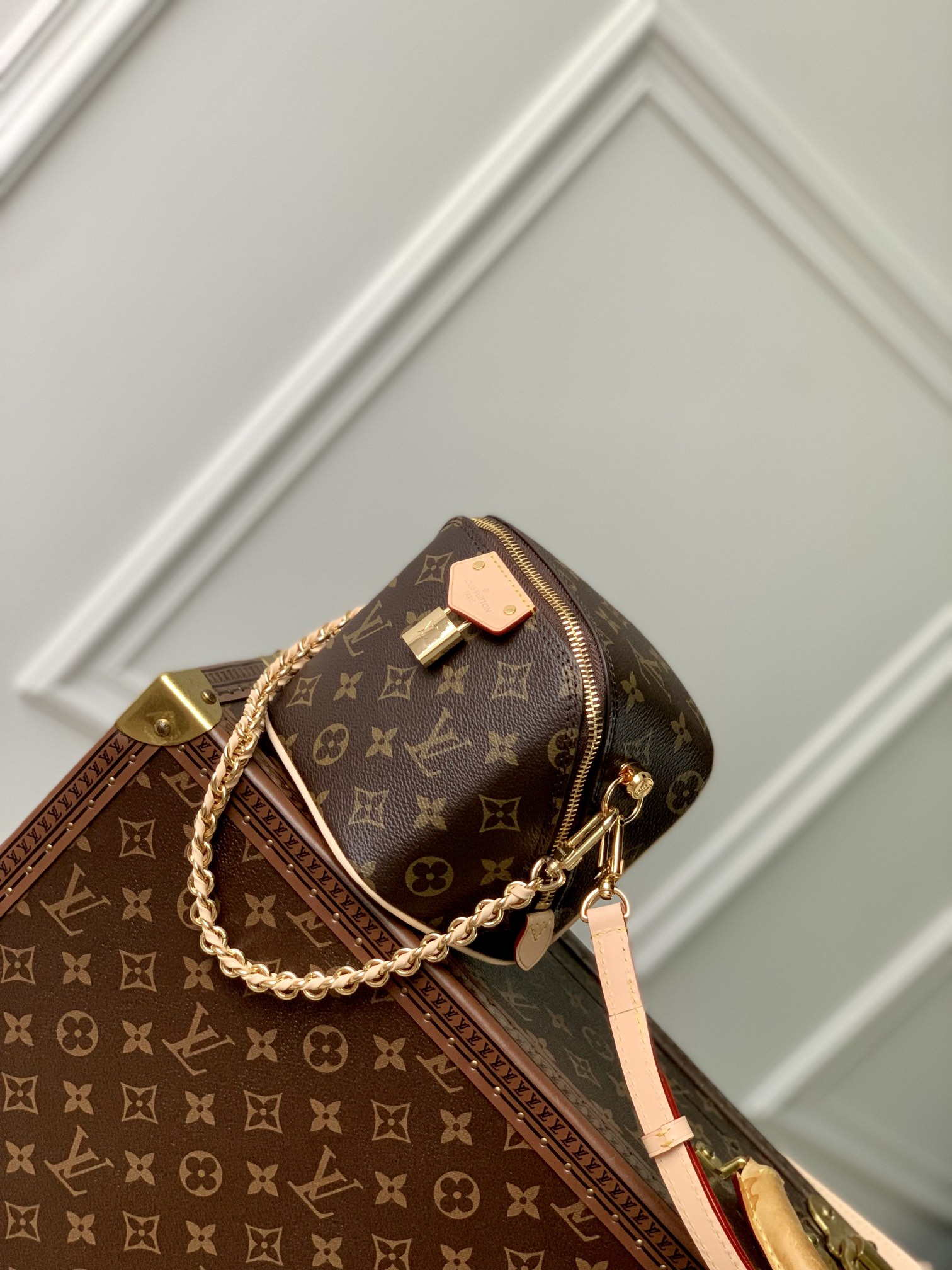 LV M47096 Louis Vuitton Just In Case M47162 Monogram - Default Title - View 2