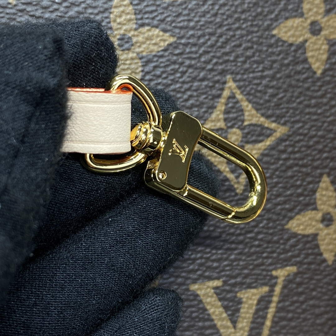 LV M47117 Louis Vuitton Around Me PM Bag - Default Title - View 7