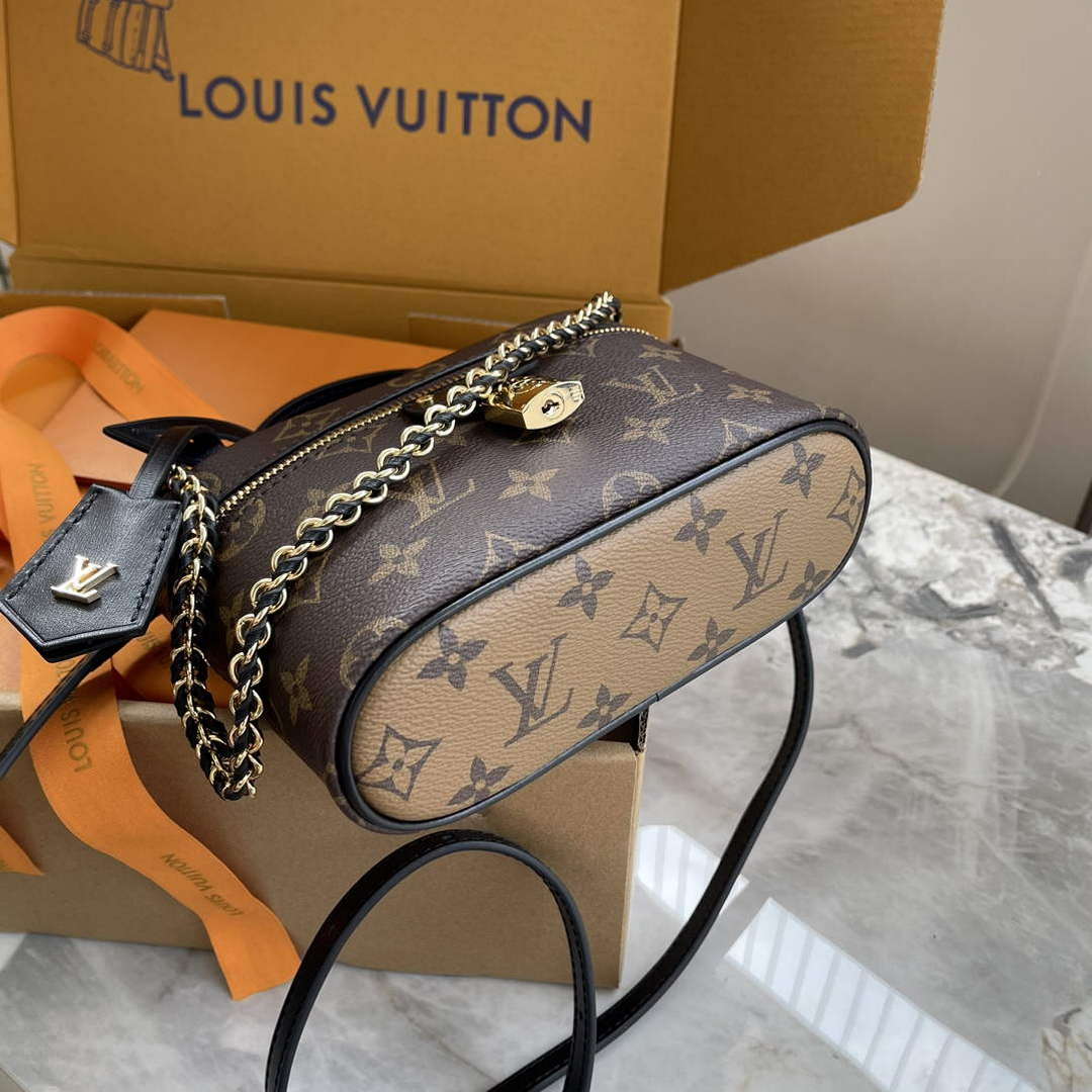 LV M47125 Louis Vuitton Vanity Chain Pouch - Default Title - View 4