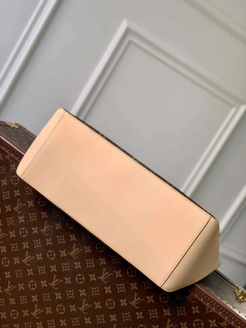 LV M47134 Louis Vuitton Classic Mezzo Bag Monogram