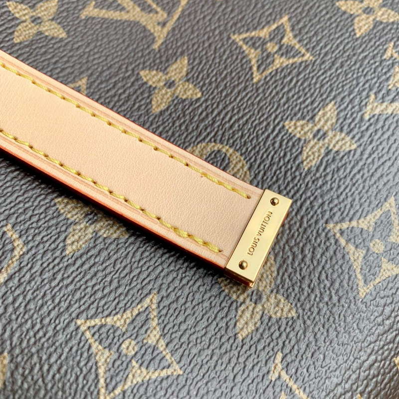 LV M47134 Louis Vuitton Classic Mezzo Bag Monogram