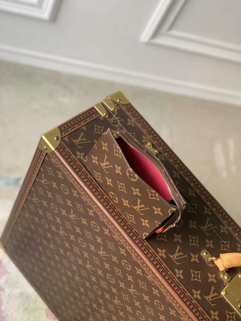 LV M47195 Louis Vuitton  Trio Toilet Pouch Bag
