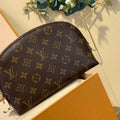 LV M47353 Louis Vuitton Cosmetic Pouch MM Monogram Canvas - Default Title - View 1