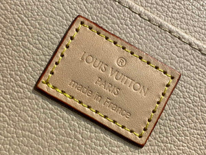 LV M47353 Louis Vuitton Cosmetic Pouch MM Monogram Canvas - Default Title - View 6