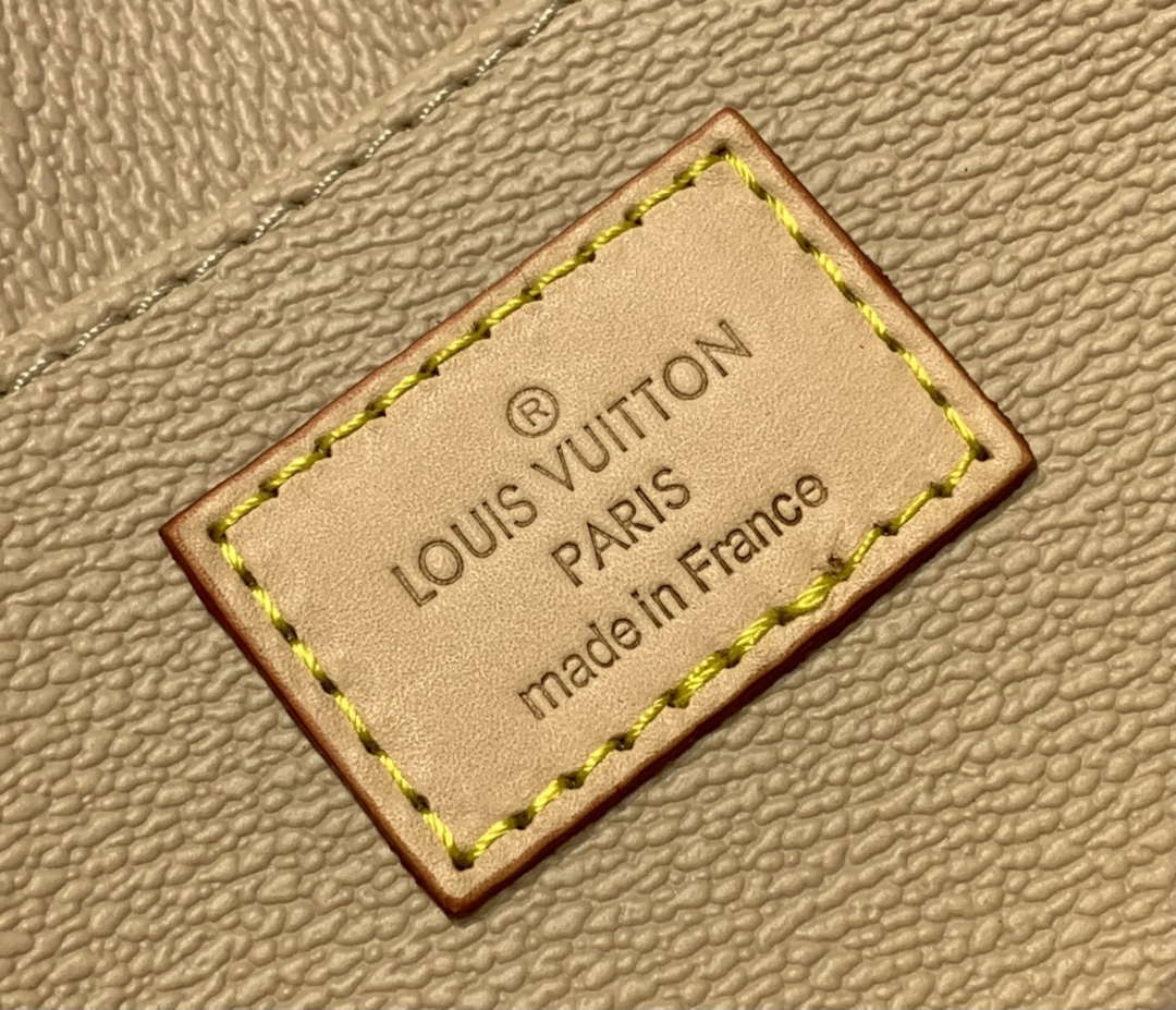 LV M47353 Louis Vuitton Cosmetic Pouch MM Damier Azur