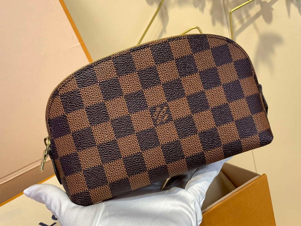 LV M47353 Louis Vuitton Cosmetic Pouch MM Damier ebene