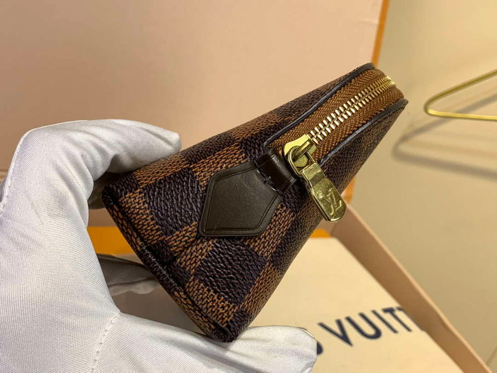 LV M47353 Louis Vuitton Cosmetic Pouch MM Damier ebene