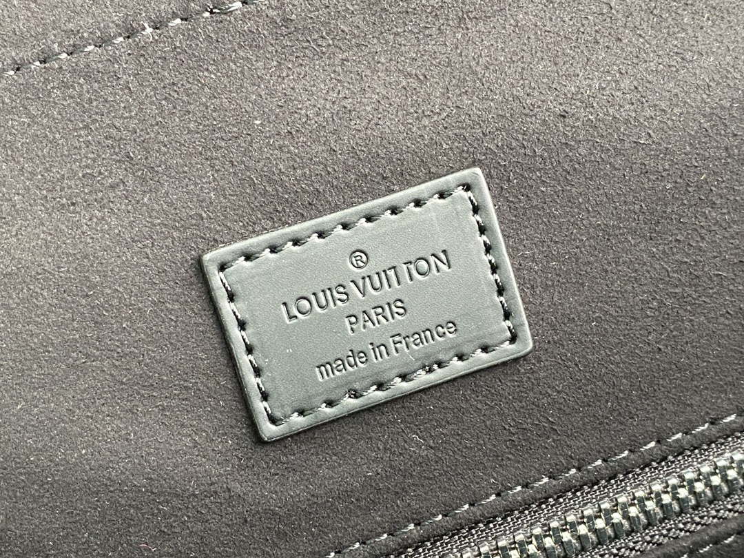 LV M50159 Louis Vuitton Christopher PM Epi Black - Default Title - View 9